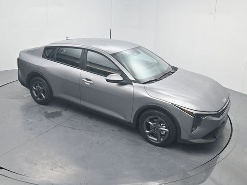 New 2026 Kia K4 LXS image 41