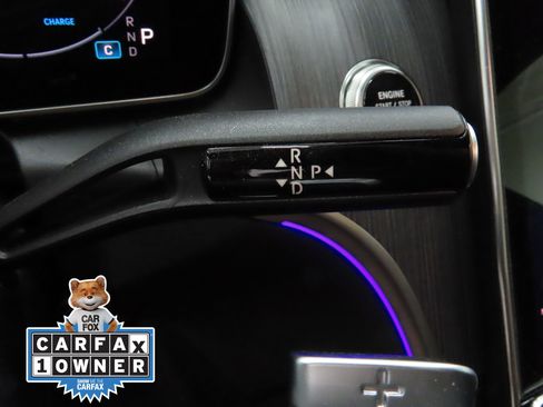 Used 2025 Mercedes-Benz GLC 300 4MATIC image 15