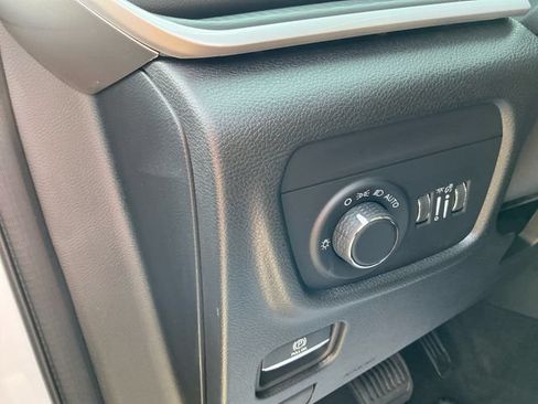 Used 2024 Jeep Grand Cherokee L Laredo AWD/4WD image 26
