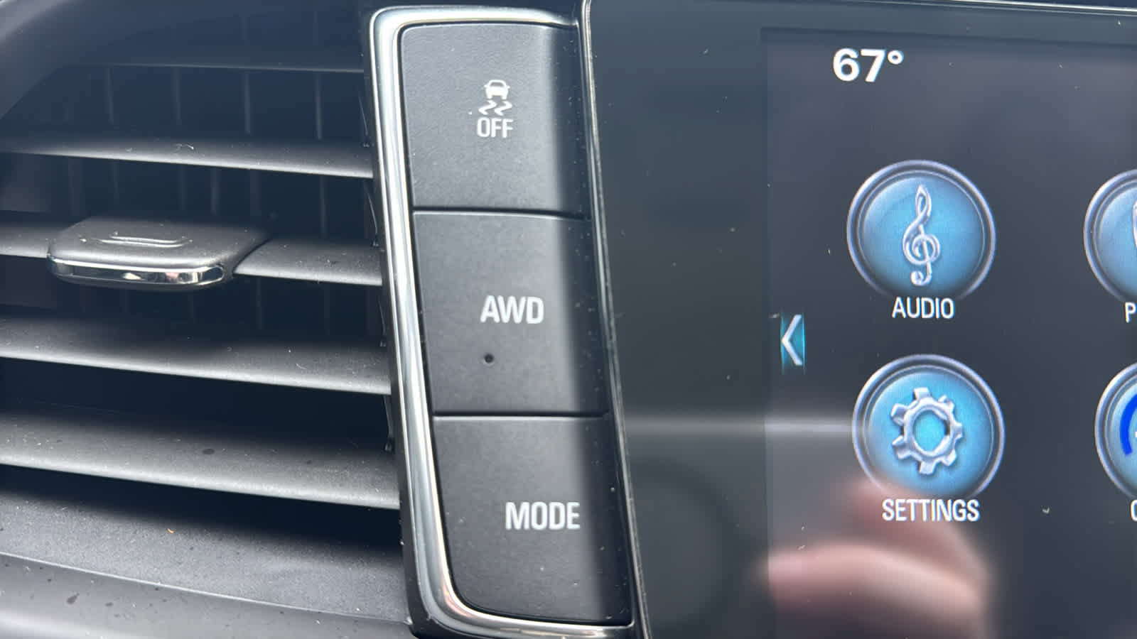 Certified 2019 Buick Enclave Premium w/ Trailering Package, 5000 lbs. AWD/4WD image 18