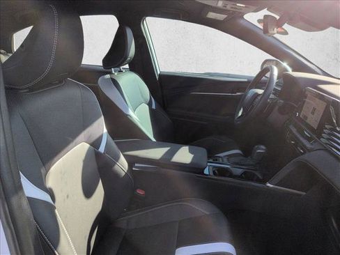 Used 2025 Toyota Camry SE w/ Convenience Package image 21