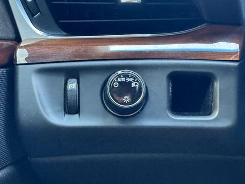 Used 2019 Cadillac Escalade 2WD image 14