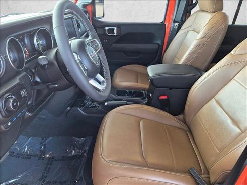 Used 2023 Jeep Wrangler Unlimited Sahara w/ Cold Weather Group AWD/4WD image 20
