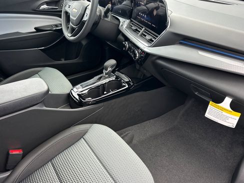 New 2026 Chevrolet Trax LT image 16