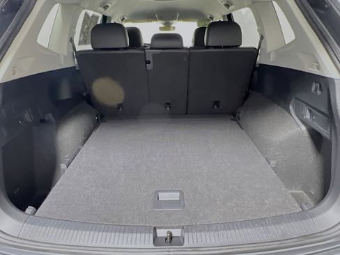 Used 2024 Volkswagen Tiguan Wolfsburg Edition image 34