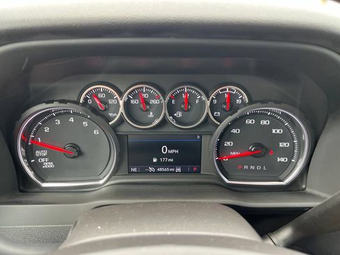Used 2022 Chevrolet Silverado 1500 LT AWD/4WD image 11