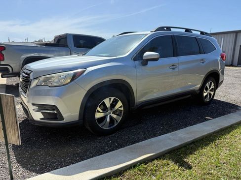 Used 2020 Subaru Ascent Premium w/ Convenience Package image 2