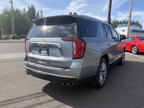 Used 2024 GMC Yukon Denali w/ Denali Reserve Package AWD/4WD image 12