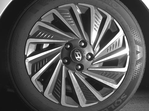 Used 2025 Hyundai Sonata SEL image 12