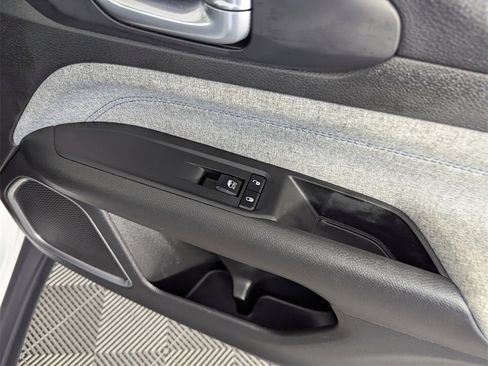 Used 2023 Jeep Compass Sport image 33