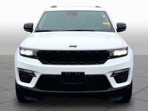 Used 2023 Jeep Grand Cherokee Limited w/ Black Appearance Package RWD image 4