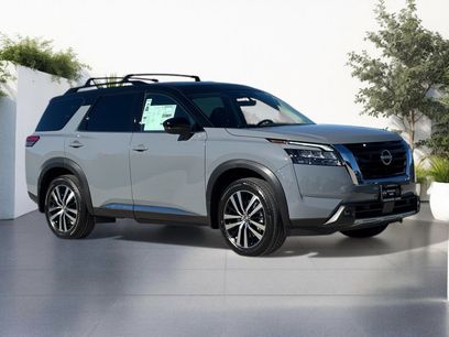 New 2025 Nissan Pathfinder Platinum