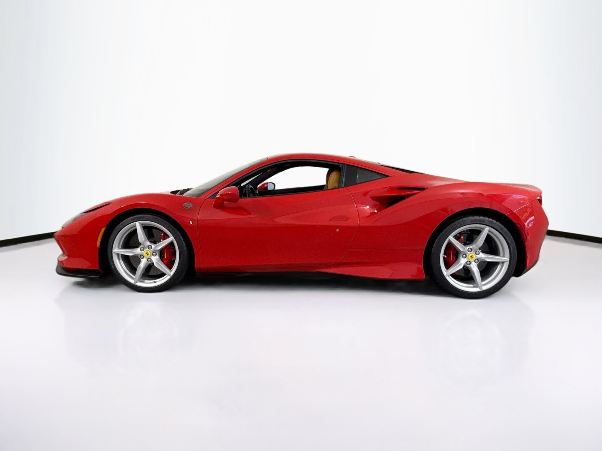Certified 2020 Ferrari F8 Tributo RWD image 4