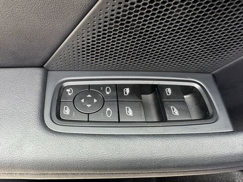 Certified 2025 Porsche Taycan Turbo AWD/4WD image 18