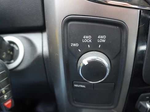 Certified 2018 RAM 3500 Big Horn w/ Sport Appearance Group image 30