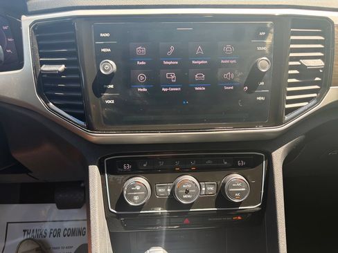 Used 2023 Volkswagen Atlas SE w/ Black Wheel Package FWD image 21