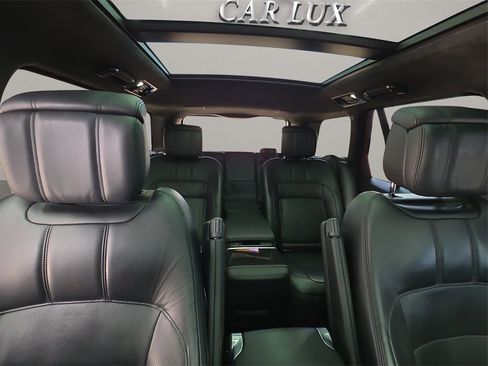 Used 2020 Land Rover Range Rover Autobiography image 19