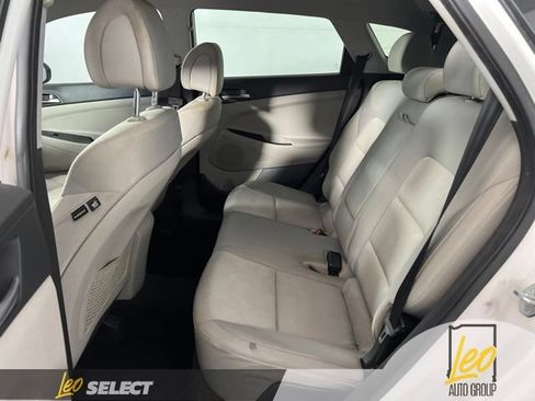 Used 2017 Hyundai Tucson SE w/ SE Popular Package 02 FWD image 12