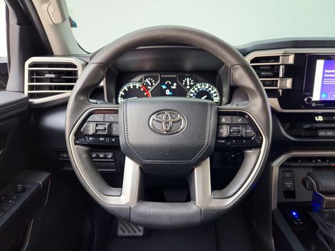 Used 2022 Toyota Tundra SR5 w/ SR5 Convenience Package AWD/4WD image 21
