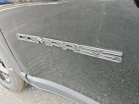 New 2026 Jeep Compass Latitude image 24