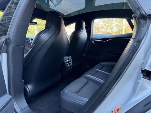 Used 2017 Tesla Model S 75 image 30