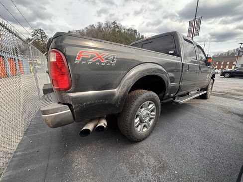 Used 2015 Ford F250 Lariat w/ Lariat Ultimate Package image 8