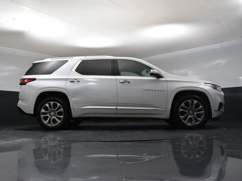 Used 2021 Chevrolet Traverse Premier w/ LPO, Floor Liner Package AWD/4WD image 12