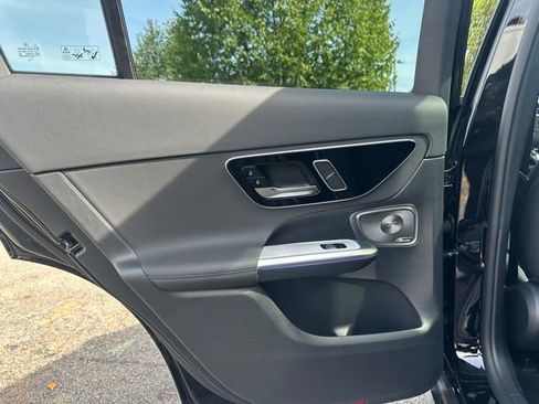 Used 2026 Mercedes-Benz GLC 350e GLC 350e image 17