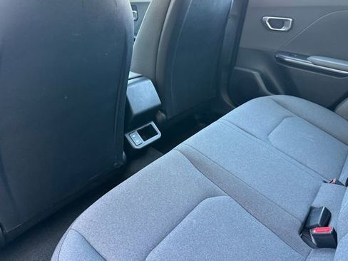 Used 2025 Kia K4 FWD image 11