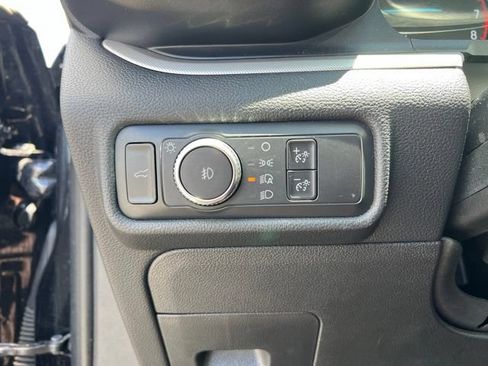 Used 2020 Ford Explorer XLT w/ Equipment Group 202A RWD image 10