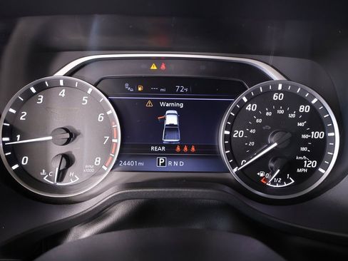 Used 2024 Nissan Titan SV w/ Accessory Utility Package image 4