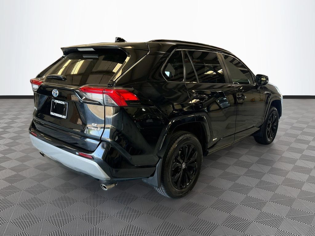 Used 2022 Toyota RAV4 SE w/ Convenience Package AWD/4WD image 7