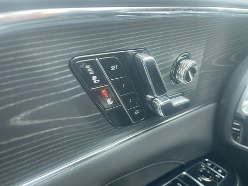 Certified 2024 Cadillac Lyriq Luxury image 29