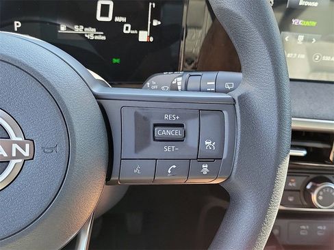 New 2025 Nissan Kicks SV FWD image 7