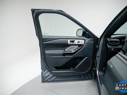 Used 2022 Ford Explorer ST w/ Equipment Group 401A image 4