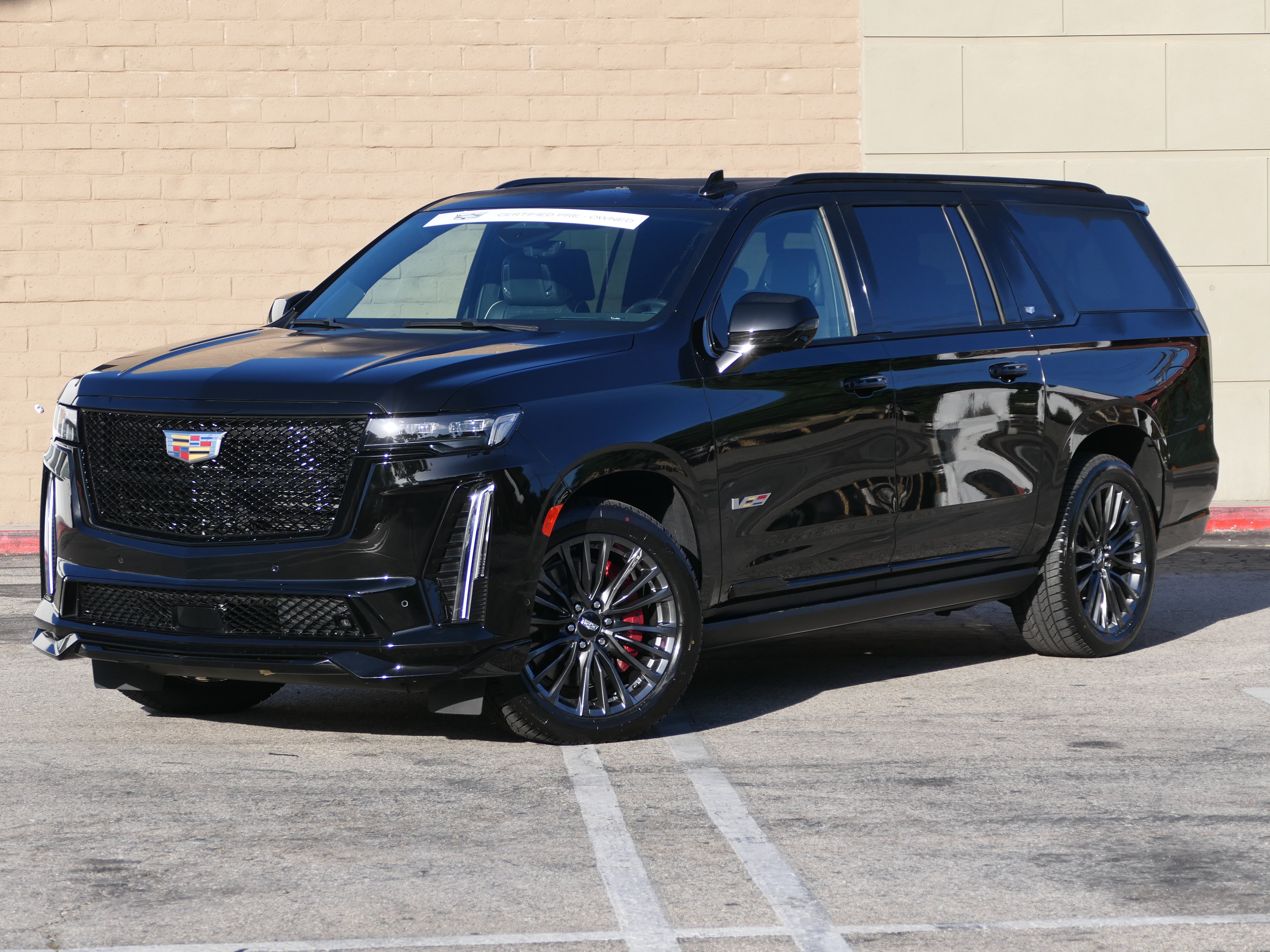 Used 2023 Cadillac Escalade ESV V AWD/4WD image 1