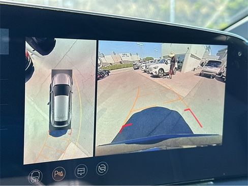 New 2025 Cadillac Optiq Sport 1 image 25