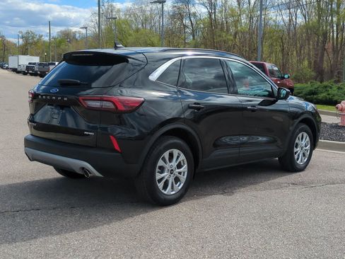 Used 2024 Ford Escape Active w/ Tech Pack #2 AWD/4WD image 8