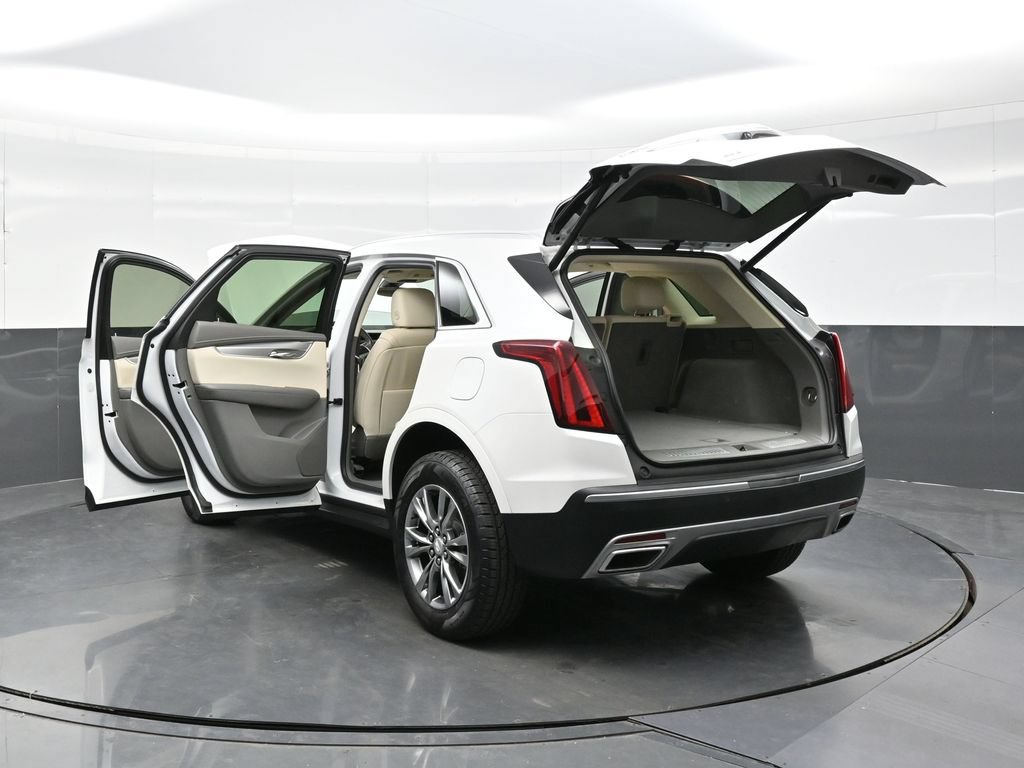 Used 2021 Cadillac XT5 Premium Luxury w/ LPO, Floor Liner Package AWD/4WD image 42