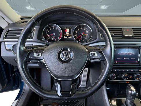 Used 2019 Volkswagen Passat 2.0T SE R-Line FWD image 11