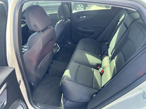 Used 2016 Chevrolet Malibu LT image 13