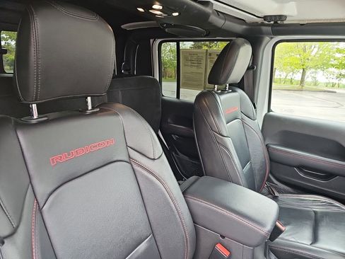 Used 2022 Jeep Gladiator Rubicon AWD/4WD image 12