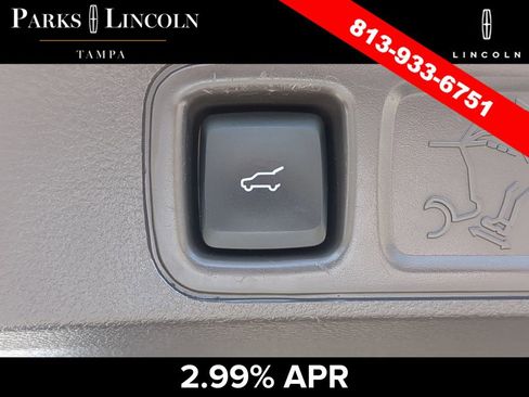 Certified 2022 Lincoln Navigator Reserve RWD image 9