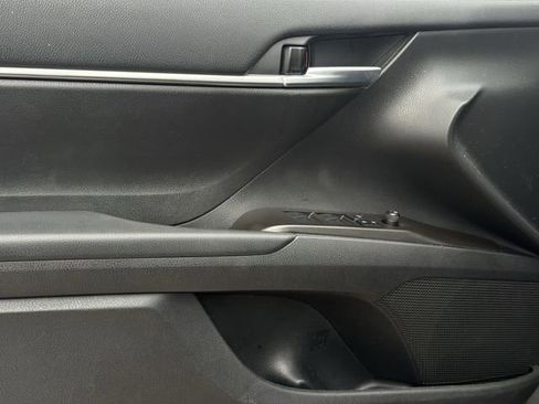 Used 2022 Toyota Camry SE FWD image 22