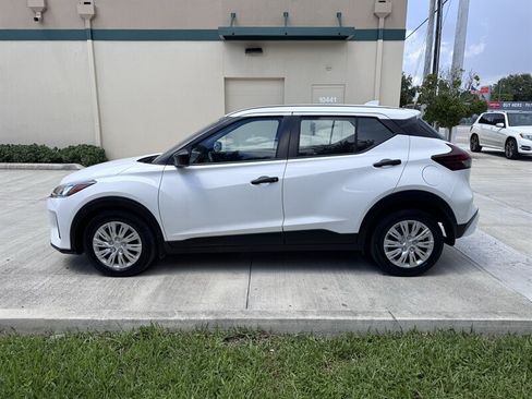 Used 2021 Nissan Kicks S FWD image 8