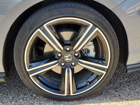 Used 2023 Honda Accord Sport image 7