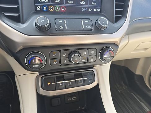 Used 2022 GMC Acadia Denali w/ GMC Pro Grade Package AWD/4WD image 19