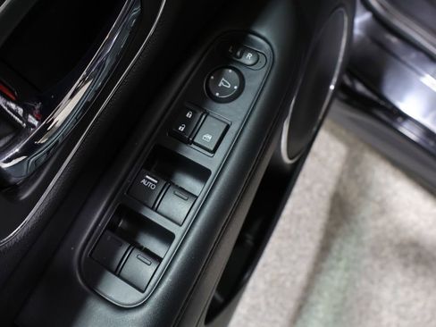 Used 2019 Honda HR-V Touring image 15