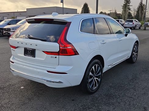 Certified 2023 Volvo XC60 B5 Plus image 2