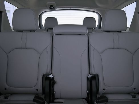 Used 2025 Honda Pilot EX-L image 21